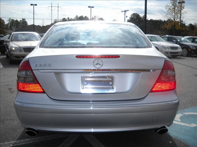 Mercedes-Benz E Class 2007 photo 3