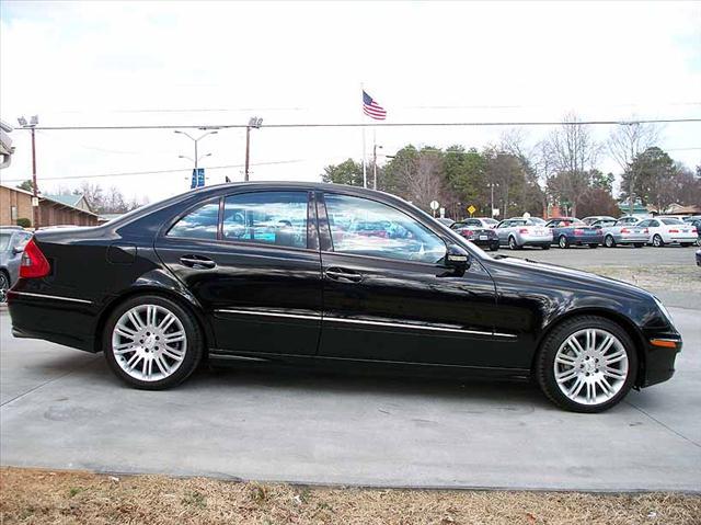 Mercedes-Benz E Class 2007 photo 4