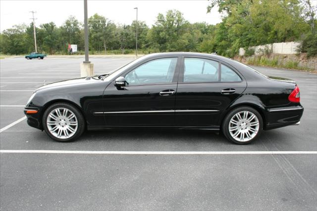 Mercedes-Benz E Class 2007 photo 2