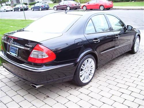 Mercedes-Benz E Class 2007 photo 2