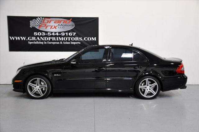 Mercedes-Benz E Class 2007 photo 2