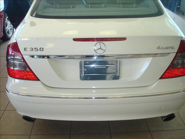 Mercedes-Benz E Class 2007 photo 4
