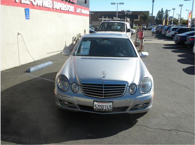 Mercedes-Benz E Class 2007 photo 2