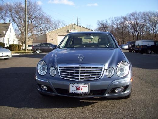 Mercedes-Benz E Class 2007 photo 1