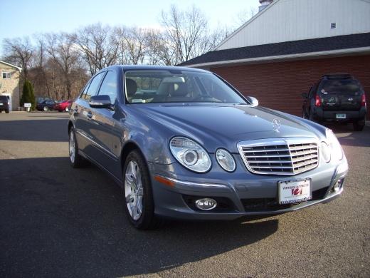 Mercedes-Benz E Class 2007 photo 2