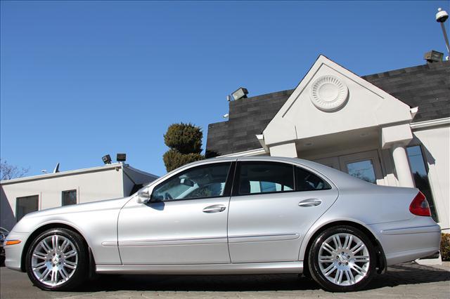 Mercedes-Benz E Class 2007 photo 4