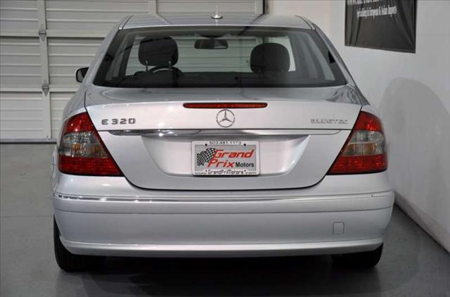 Mercedes-Benz E Class 2007 photo 4