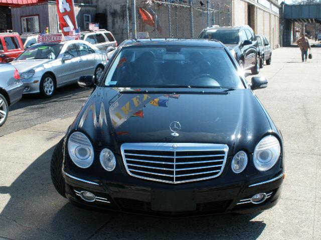 Mercedes-Benz E Class 2007 photo 1