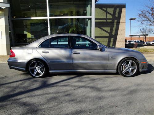 Mercedes-Benz E Class 2007 photo 1