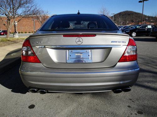 Mercedes-Benz E Class 2007 photo 3