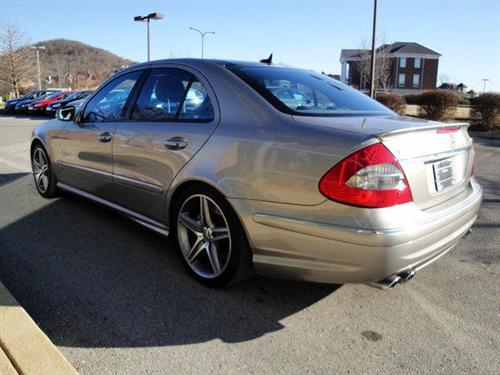 Mercedes-Benz E Class 2007 photo 4