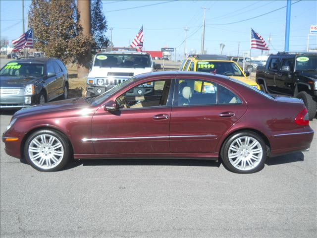 Mercedes-Benz E Class 2007 photo 2