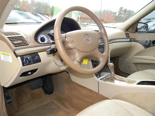 Mercedes-Benz E Class 2007 photo 4
