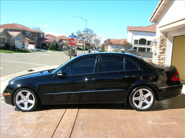 Mercedes-Benz E Class 4dr Man SE Sedan