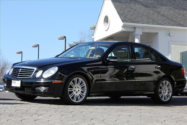 Mercedes-Benz E Class Luxury III Sedan