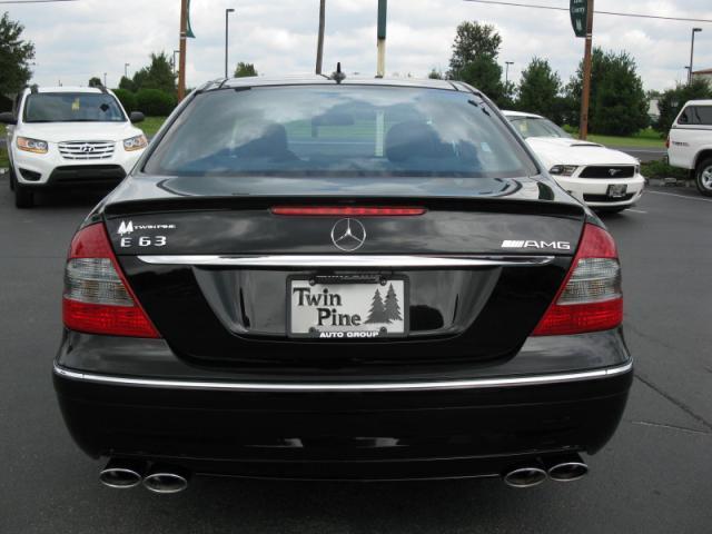 Mercedes-Benz E Class 2008 photo 3