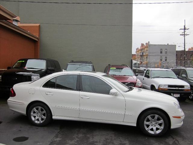 Mercedes-Benz E Class 2008 photo 2