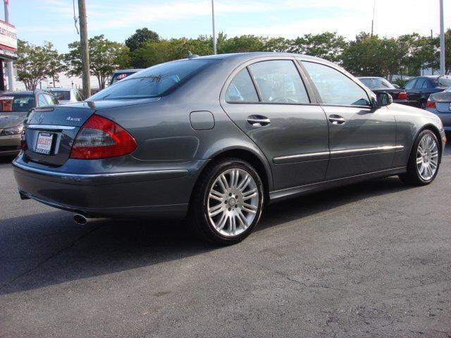 Mercedes-Benz E Class 2008 photo 4