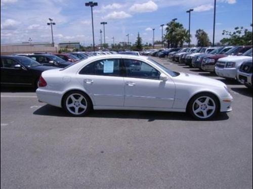 Mercedes-Benz E Class 2009 photo 2