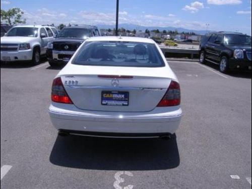 Mercedes-Benz E Class 2009 photo 4