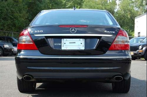 Mercedes-Benz E Class 2009 photo 2