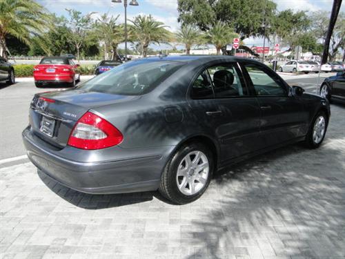 Mercedes-Benz E Class 2009 photo 4