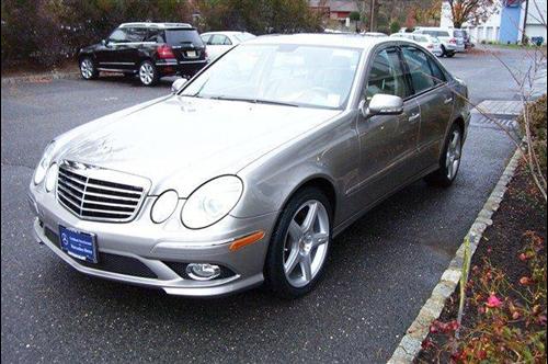 Mercedes-Benz E Class 2009 photo 2