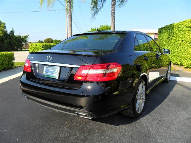 Mercedes-Benz E Class 2010 photo 2