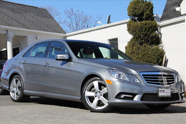 Mercedes-Benz E Class 2010 photo 1