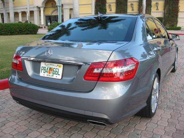 Mercedes-Benz E Class 2010 photo 3