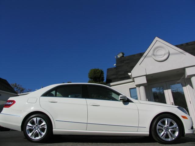 Mercedes-Benz E Class 2010 photo 2