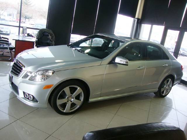 Mercedes-Benz E Class GLS TDi Diesel Sedan