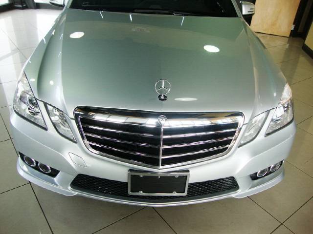 Mercedes-Benz E Class 2010 photo 2