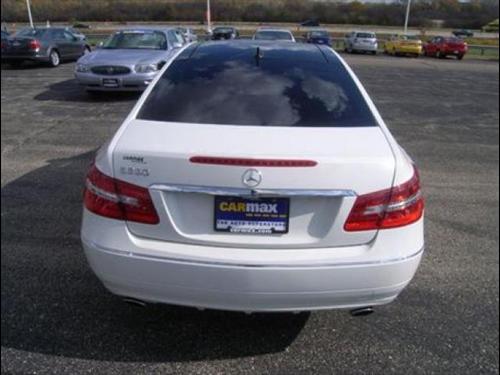 Mercedes-Benz E Class 2011 photo 1