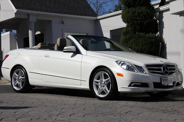 Mercedes-Benz E Class 2011 photo 3