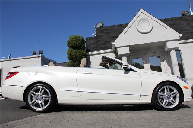 Mercedes-Benz E Class 2011 photo 5