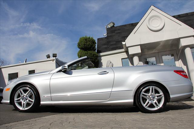 Mercedes-Benz E Class 2011 photo 4