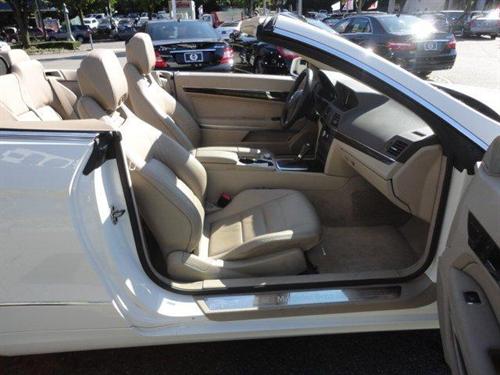 Mercedes-Benz E Class 2011 photo 1