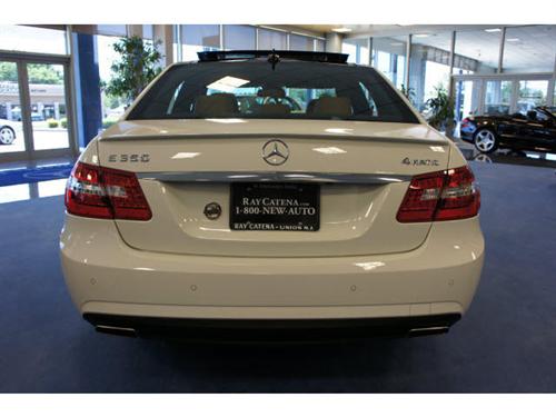 Mercedes-Benz E Class 2011 photo 3