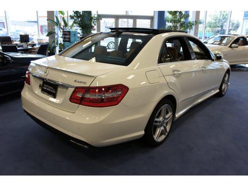 Mercedes-Benz E Class 2011 photo 4