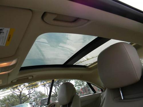 Mercedes-Benz E Class 2011 photo 1