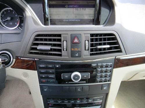 Mercedes-Benz E Class 2011 photo 2