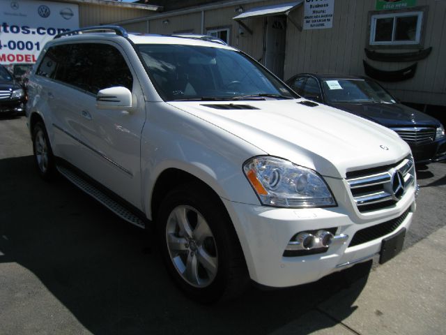 Mercedes-Benz GL-Class 2011 photo 2