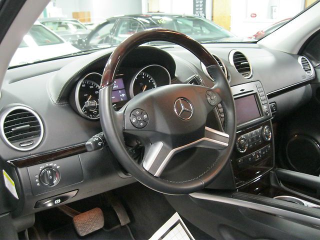 Mercedes-Benz GL-Class 2011 photo 22