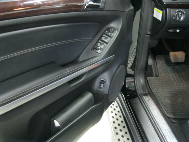 Mercedes-Benz GL-Class 2012 photo 20