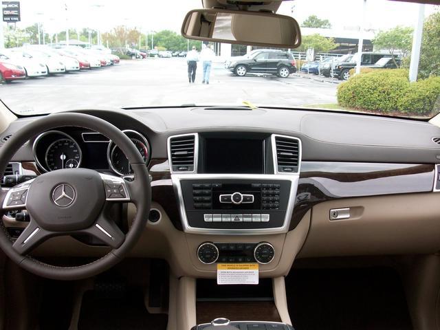 Mercedes-Benz GL-Class 2013 photo 4