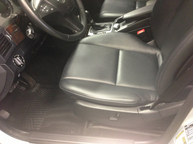 Mercedes-Benz GLK-Class 2010 photo 11