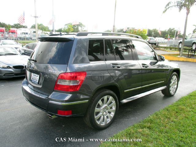Mercedes-Benz GLK-Class 2010 photo 2