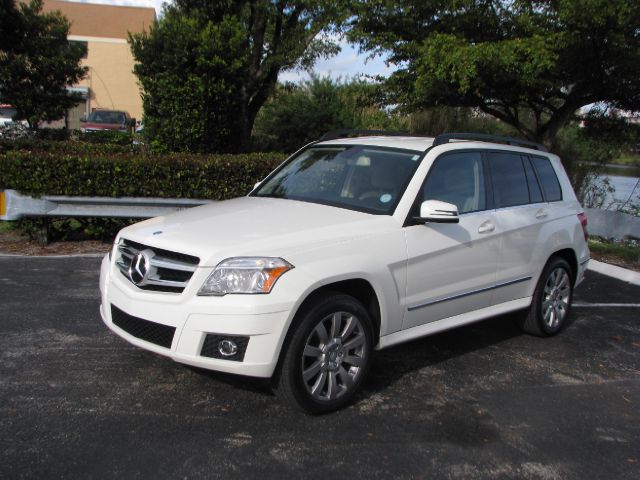 Mercedes-Benz GLK-Class 2011 photo 2