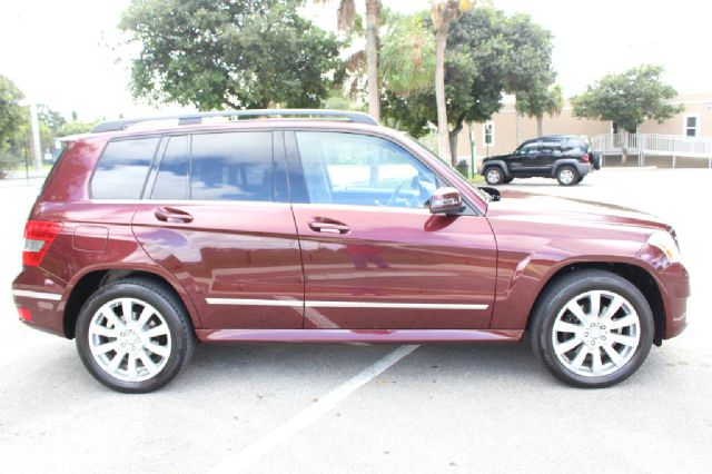 Mercedes-Benz GLK-Class 2011 photo 2